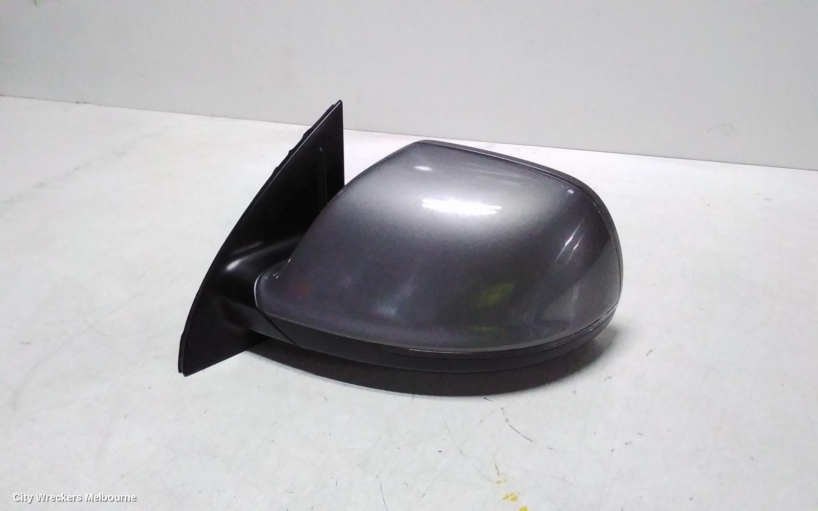 AUDI Q7 LEFT DOOR MIRROR, 4L, MANUAL FOLD, W/ INDICATOR, NON MEMORY & NO LANE CHANGE ASSIST TYPE, 10/2009 - 08/2015 - Image 2