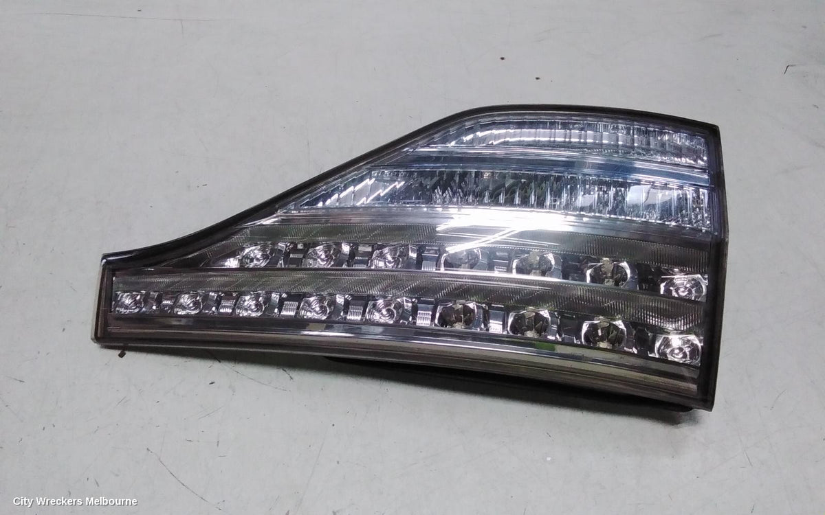 TOYOTA ESTIMA REAR GARNISH, TAILGATE LAMP (LH SIDE), XR50, CLEAR, LENS# 28-197, 05-15 (IMPORT) - Image 3