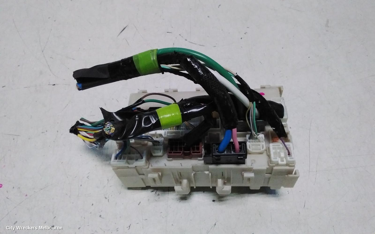 MITSUBISHI OUTLANDER FUSE BOX, ZM, UNDER DASH, 08/2021 ONWARDS - Image 2