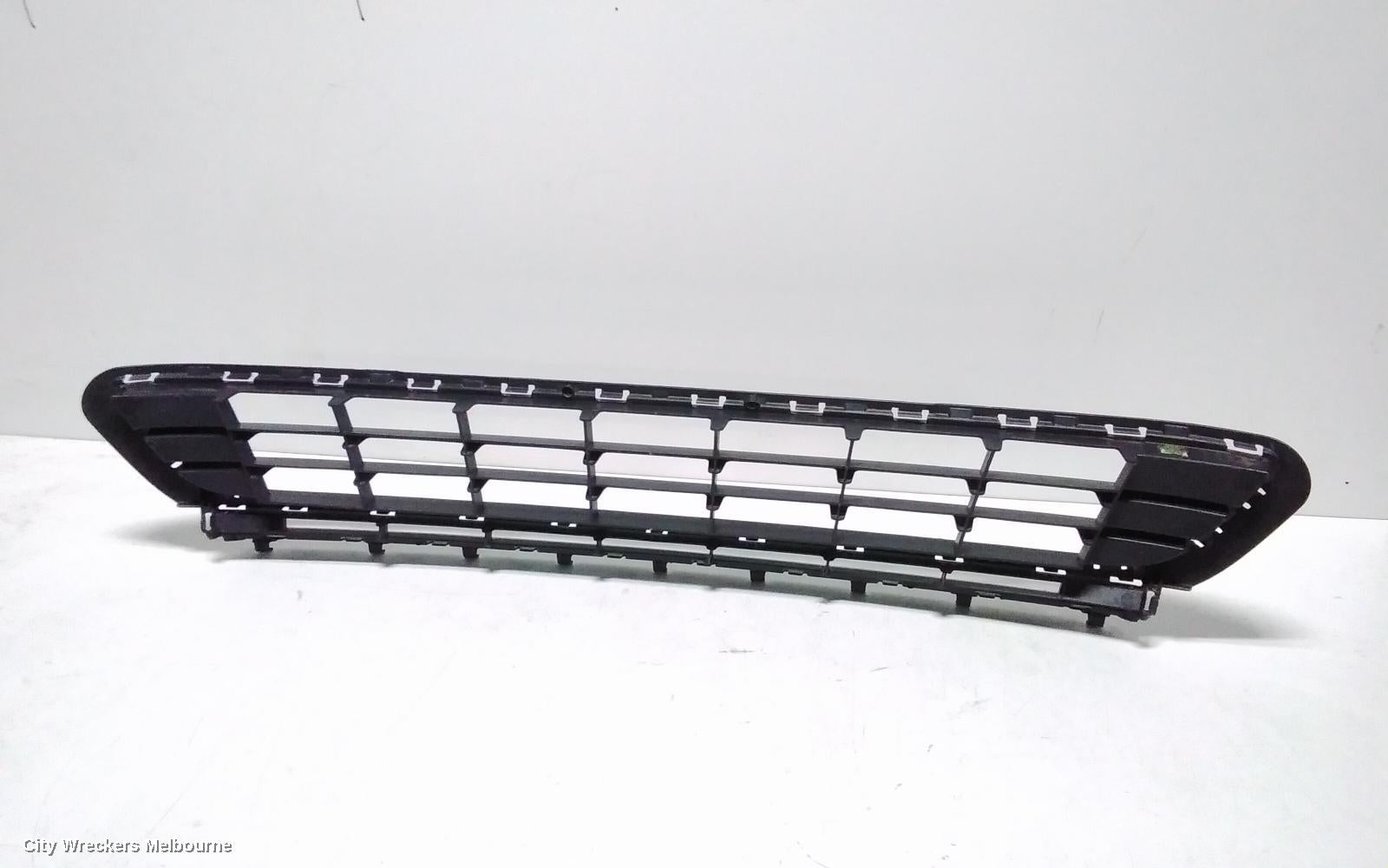 VOLKSWAGEN GOLF GRILLE, RADIATOR GRILLE, GEN 7, STANDARD/COMFORTLINE/HIGHLINE, 11/2012 - 03/2017 - Image 3