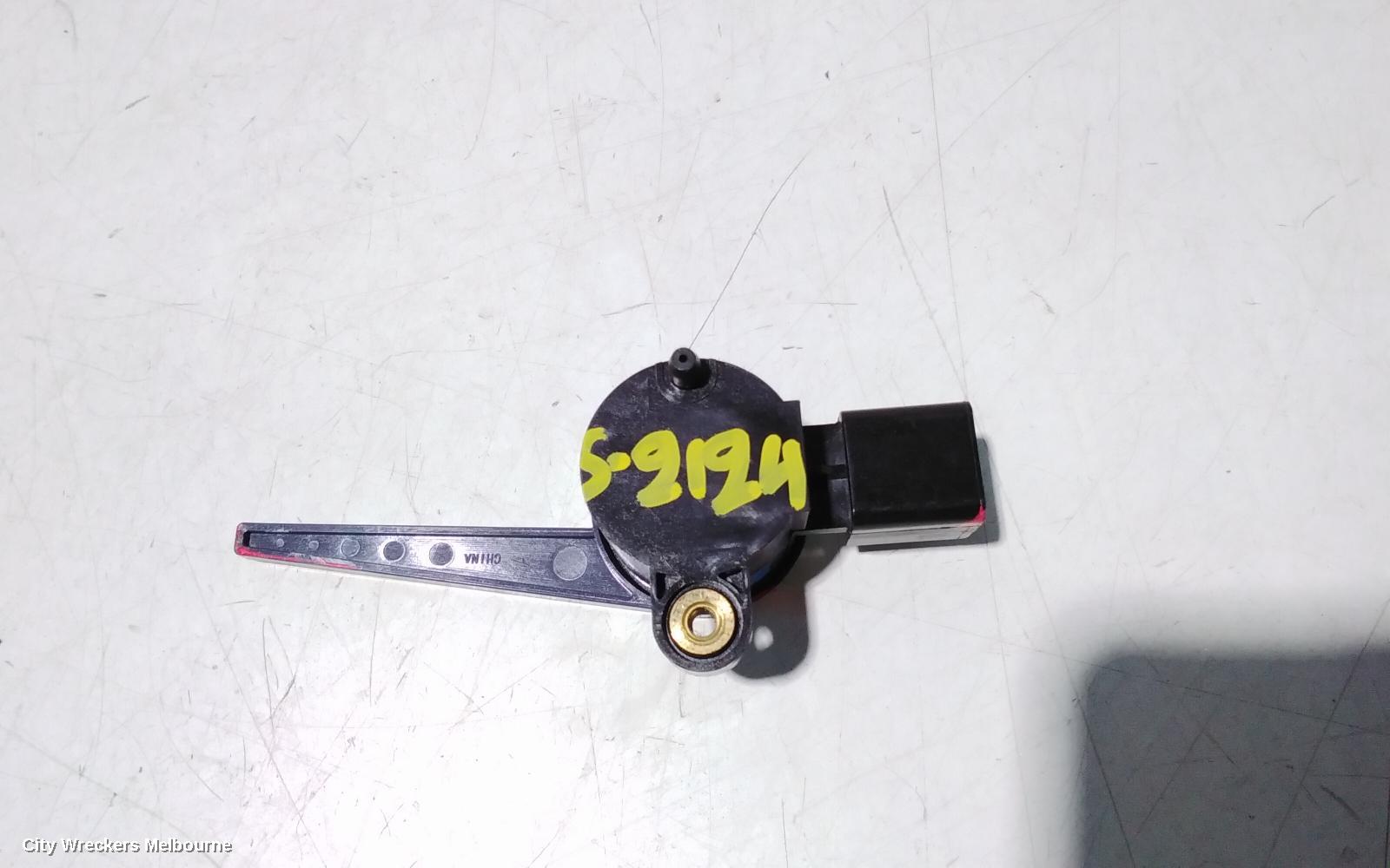 DODGE JOURNEY, JC, 05/2008 - 12/2016, SENSOR BRAKE PEDAL ~ 56029473AC: 107612 - Image 3