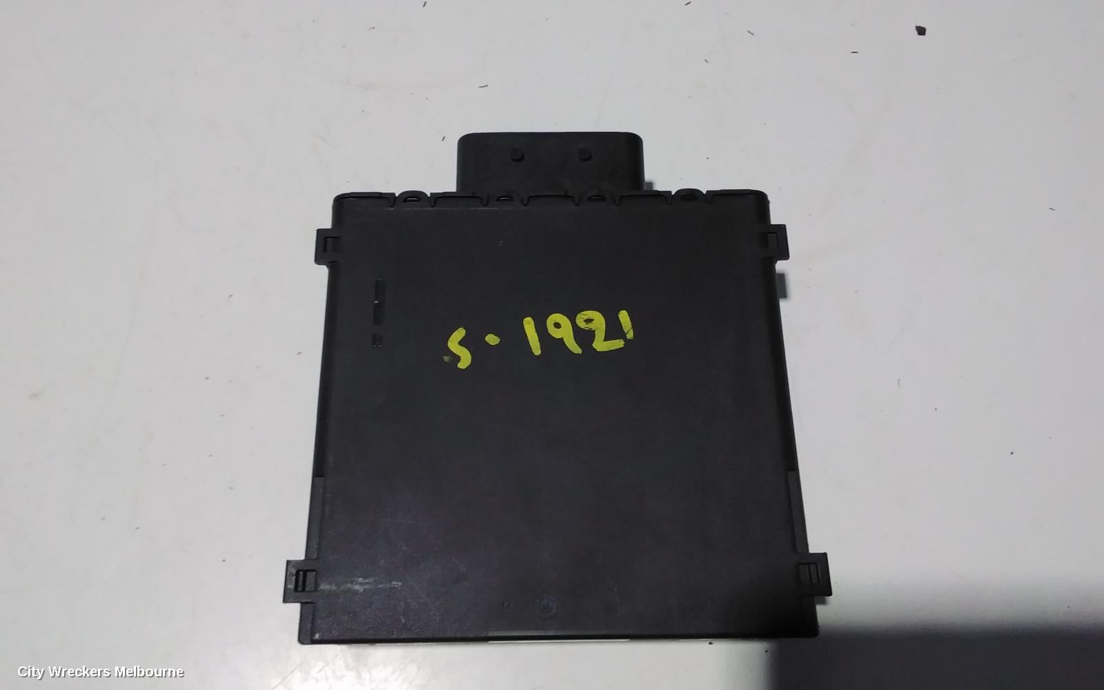 AUDI A5, 8T 10/2011 - 11/2016, AUDI A5 STABLISER MODULE P/N 8K0 595 663    IN THE BOOT: 90272 - Image 3