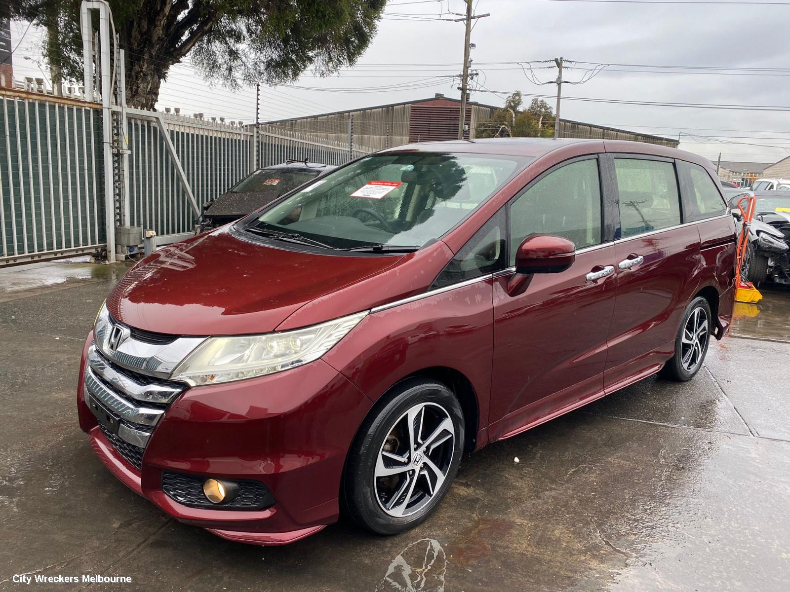 HONDA ODYSSEY RIGHT FRONT DOOR, RC1, 02/2014 - 03/2022 - Image 3