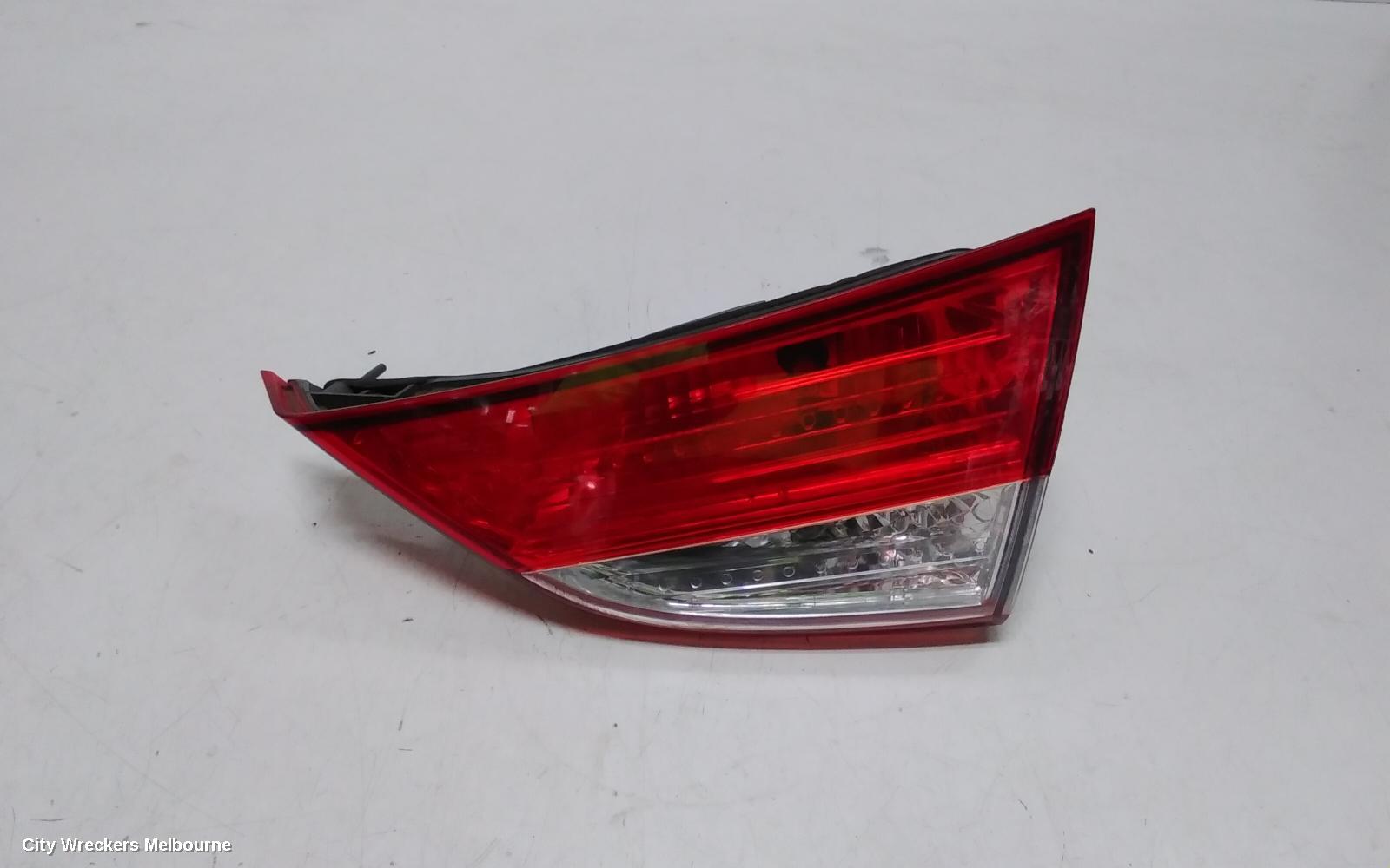 HYUNDAI ELANTRA REAR GARNISH, BOOTLID LAMP (RH SIDE), MD, 03/2011 - 09/2013 - Image 3
