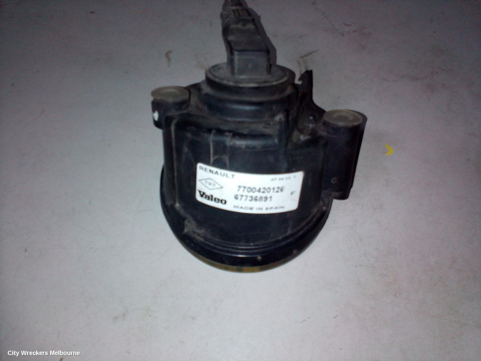 RENAULT MEGANE LEFT INDICATOR/FOG/SIDE - Image 3