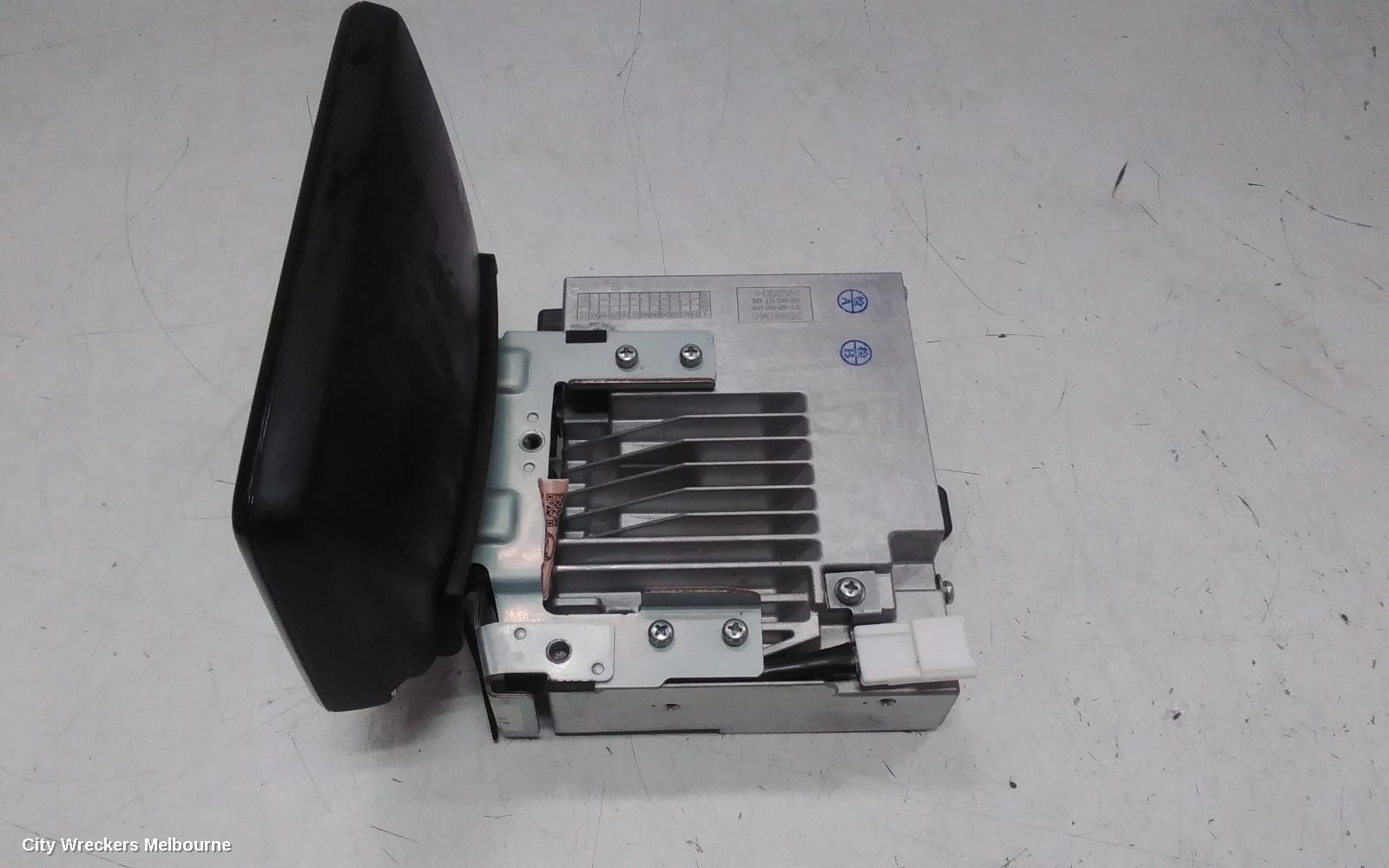 MAZDA 2 RADIO/CD/DVD/SAT/TV, DISPLAY UNIT, 7IN, W/ SAT NAV TYPE, DJ/DL, 09/2014 ONWARDS - Image 3