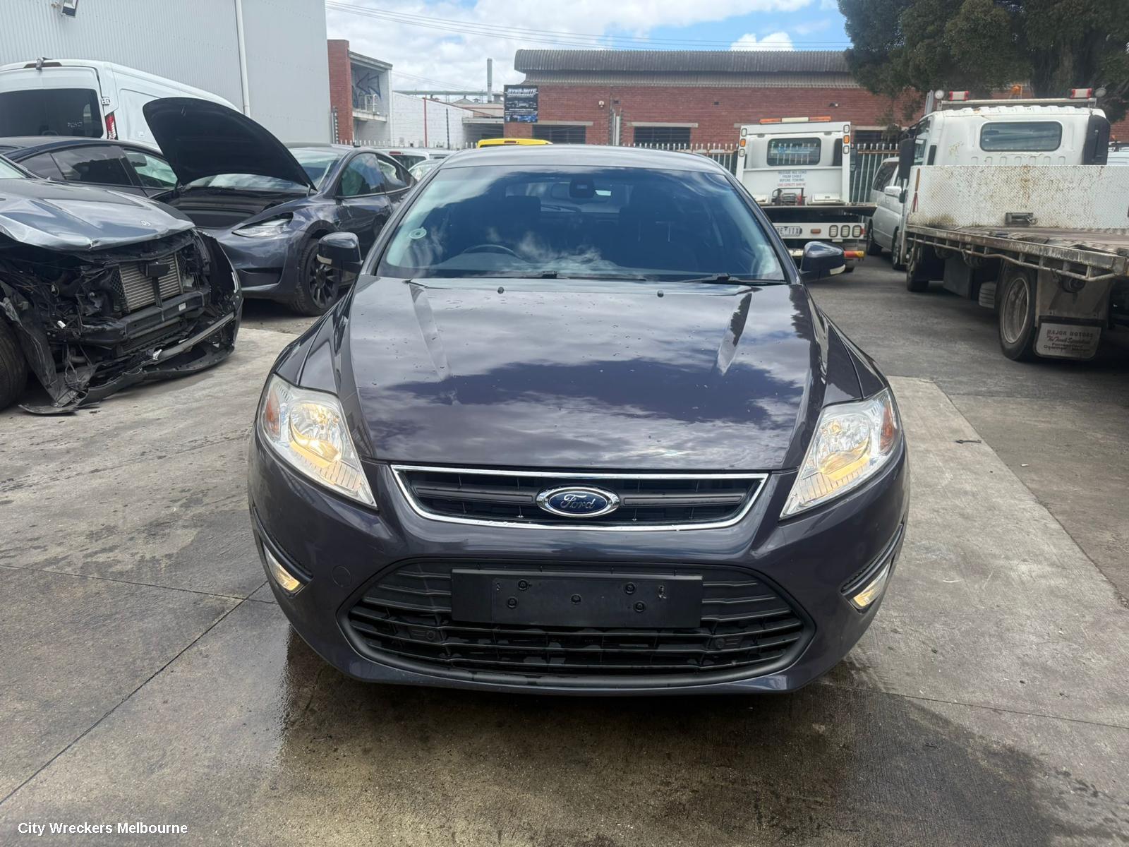 FORD MONDEO RIGHT DOOR MIRROR, MC, LX/ZETEC/CL/LC, NON PUDDLE LAMP, NON BLIND SPOT & NON LANE ASSIST TYPE, 09/2010 - 12/2014 - Image 1