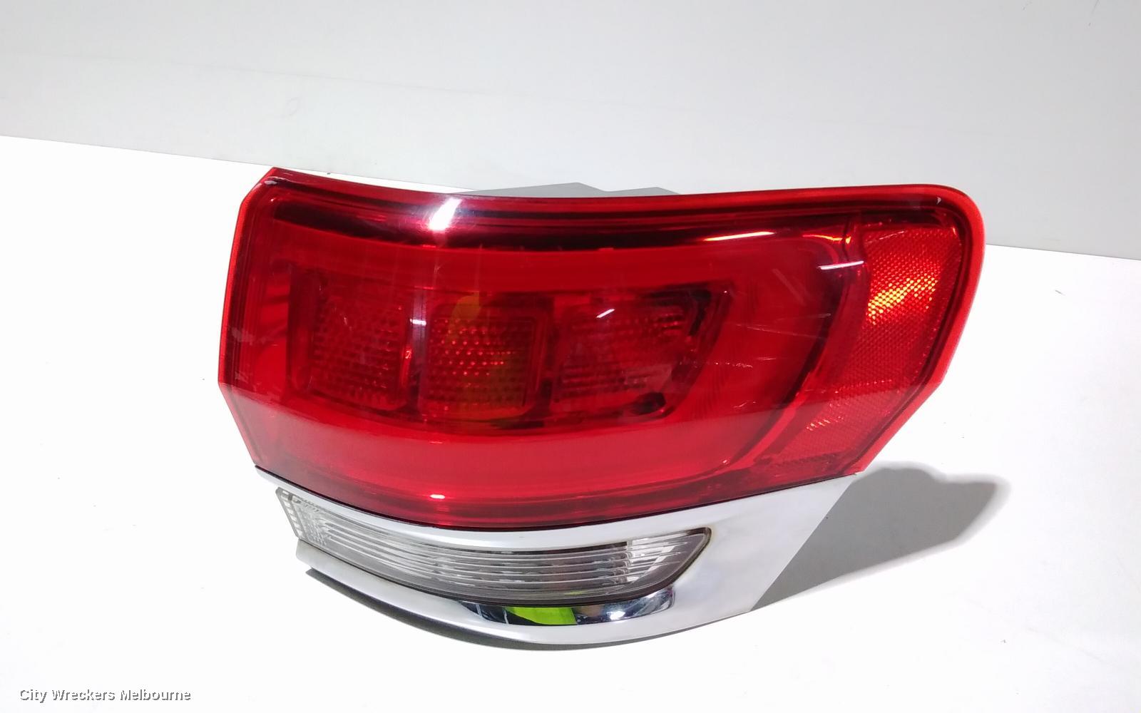 JEEP GRANDCHEROKEE RIGHT TAILLIGHT, WK, LAREDO/OVERLAND/LIMITED, W/ CHROME BEZEL, 04/2013 ONWARDS - Image 2