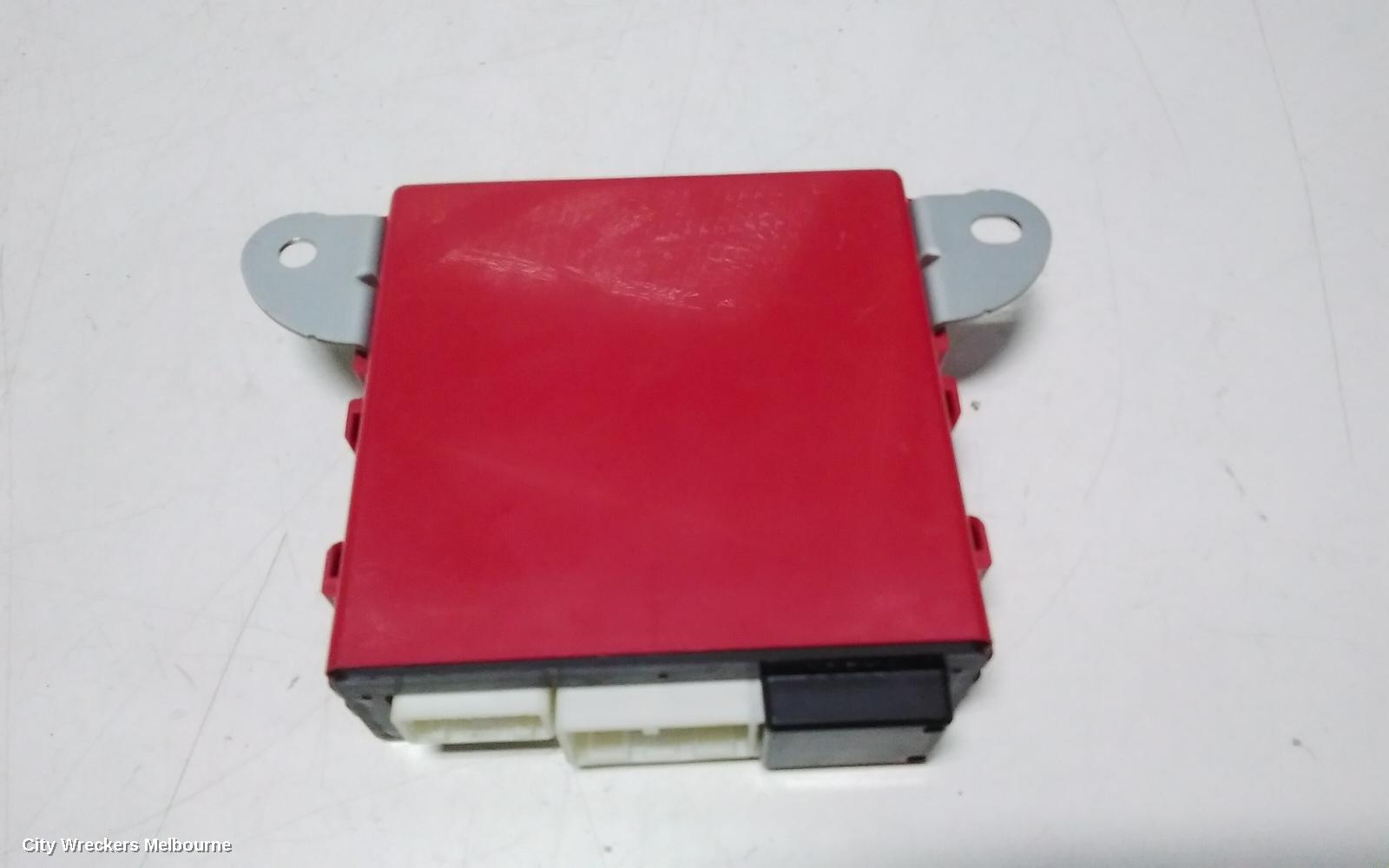 LEXUS IS250/IS250C, GSE20R 11/2005 - 07/2013, MIRROR CONTROL UNIT ~ 89430-53011 // 12330-6840: 116431 - Image 2