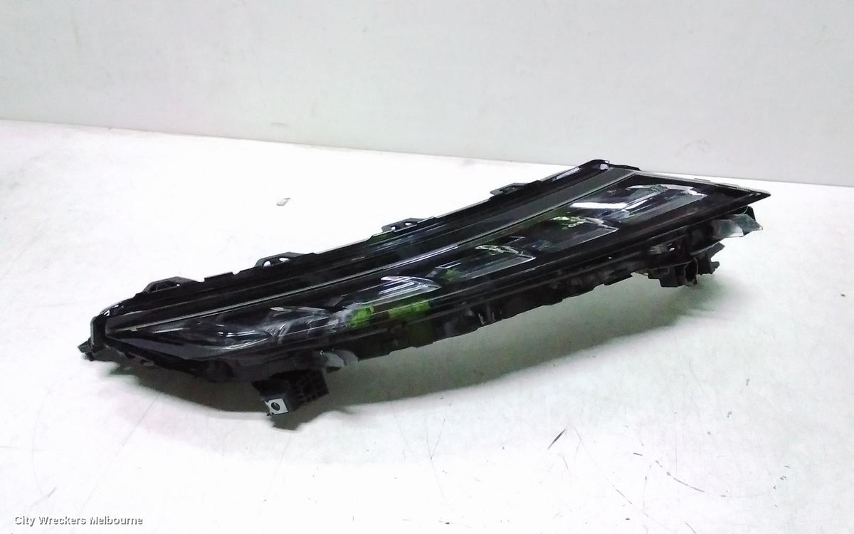 MITSUBISHI OUTLANDER RIGHT INDICATOR/FOG/SIDE, ZM, DAYTIME RUNNING LAMP, 08/2021 ONWARDS - Image 2