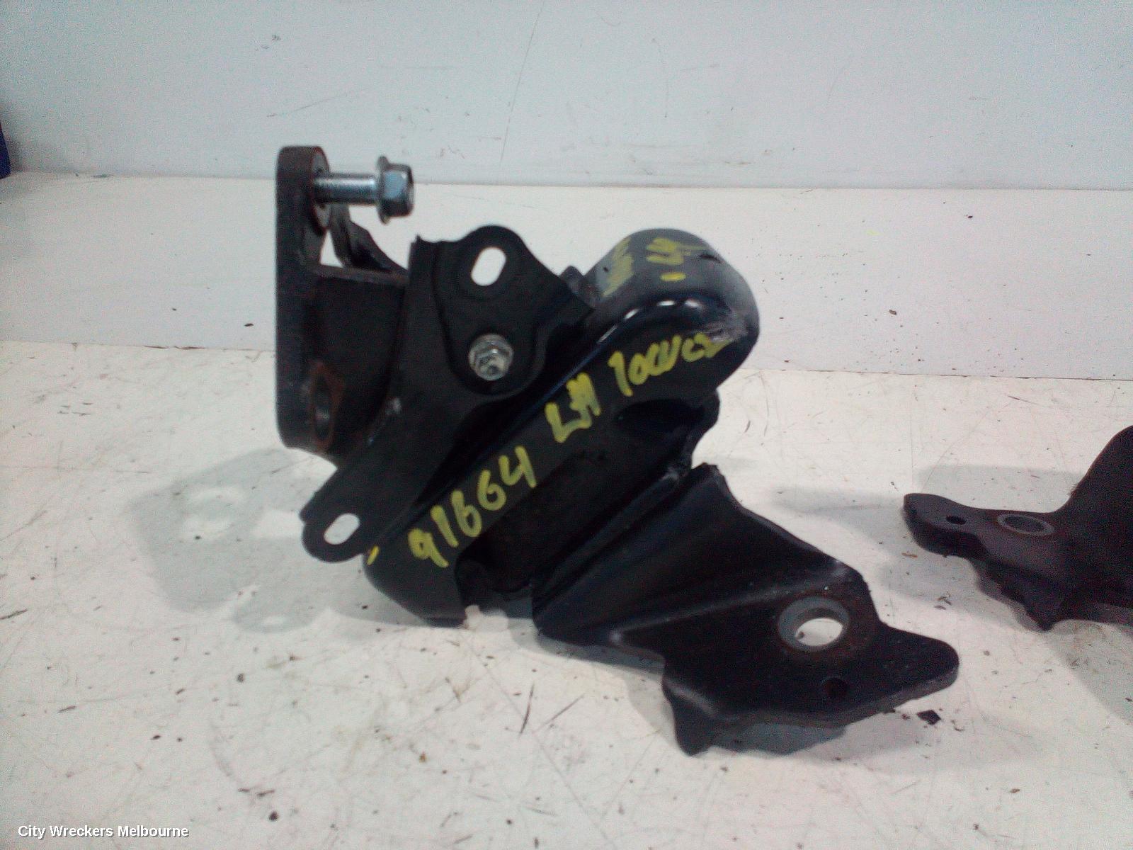 TOYOTA HIACE MOUNT, 300 SERIES, 02/2019 ONWARDS - Image 2