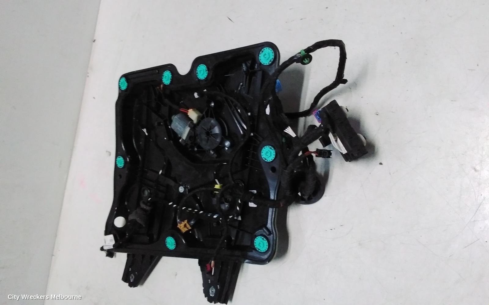 VOLKSWAGEN GOLF RIGHT FRONT WINDOW REG/MOTOR, GEN 8, DOOR REG ASSY (REG AND MOTOR), 09/2020 ONWARDS - Image 2