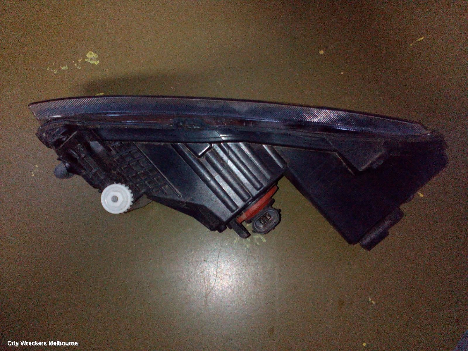 VOLKSWAGEN POLO LEFT INDICATOR/FOG/SIDE, BUMPER FOGLAMP, 6R, 05/2014 - 09/2017 - Image 3