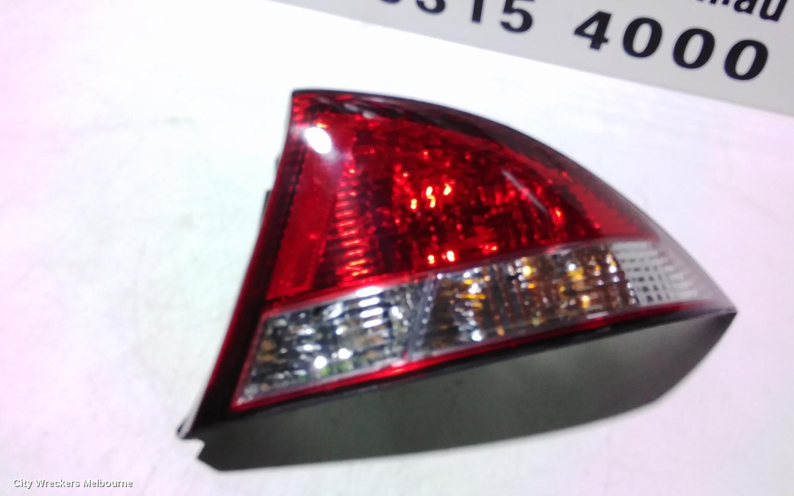 FORD FALCON RIGHT TAILLIGHT, AU1, SEDAN, FAIRMONT, 09/1998 - 04/2000 - Image 2