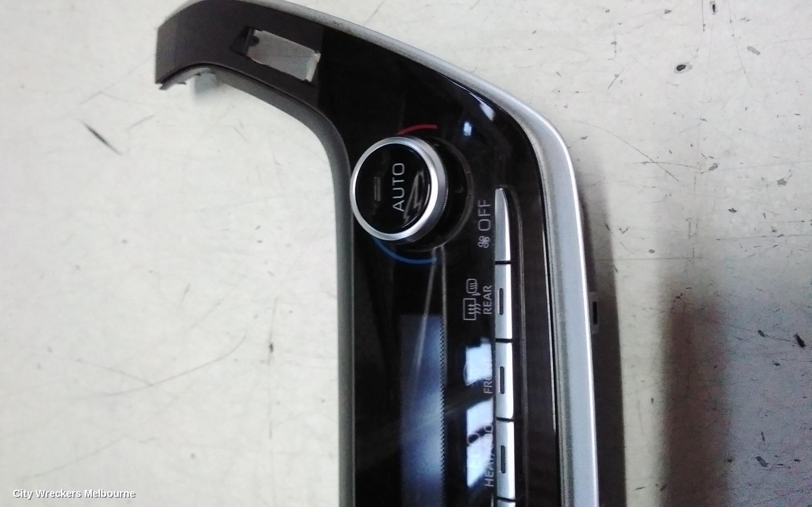 TOYOTA COROLLA HEATER/AC CONTROLS, E210, DUAL ZONE CLIMATE CONTROL TYPE, W/ DUAL BUTTON TYPE, 07/2018 ONWARDS - Image 2