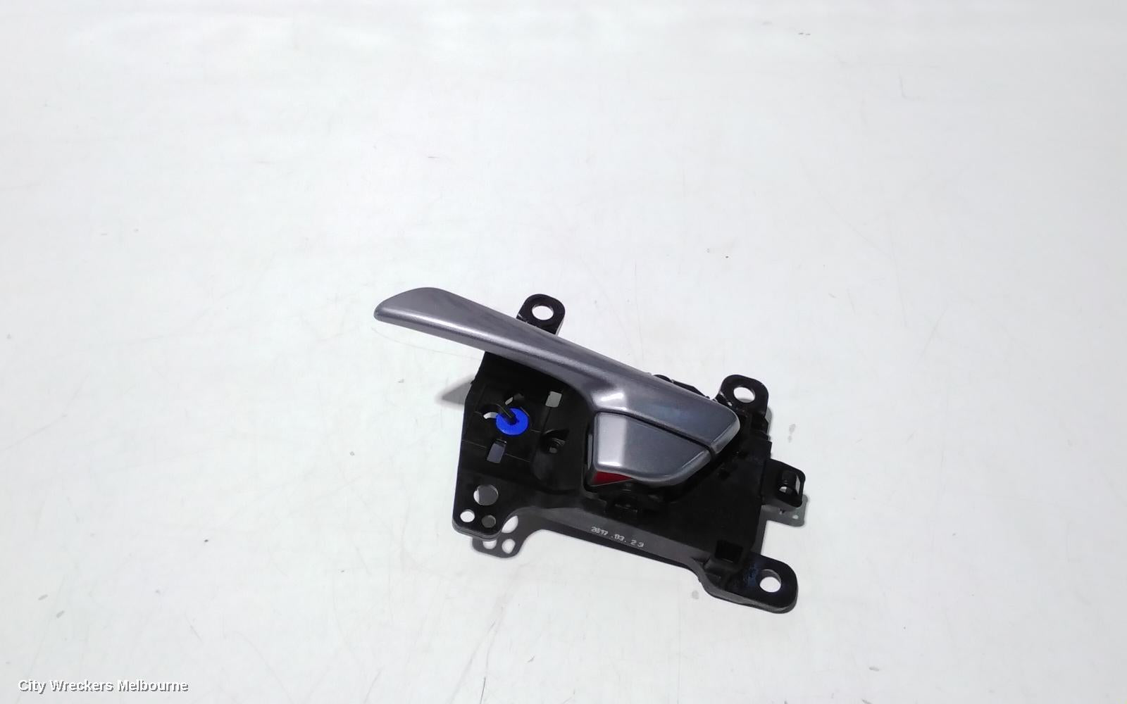 HYUNDAI TUCSON DOOR HANDLE, INNER, LH FRONT, DARK GREY, TL, 07/2015 - 01/2021 - Image 2