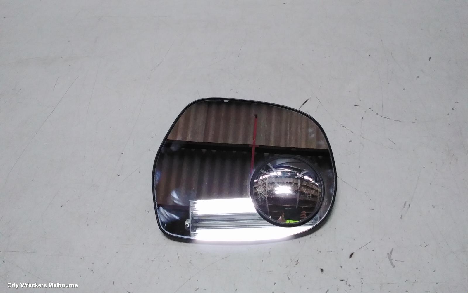 TOYOTA HIACE RIGHT DOOR MIRROR, TRH/KDH, POWER, BLACK (3 WIRE), ROUND PLUG TYPE, 01/2005 - 01/2014 - Image 1
