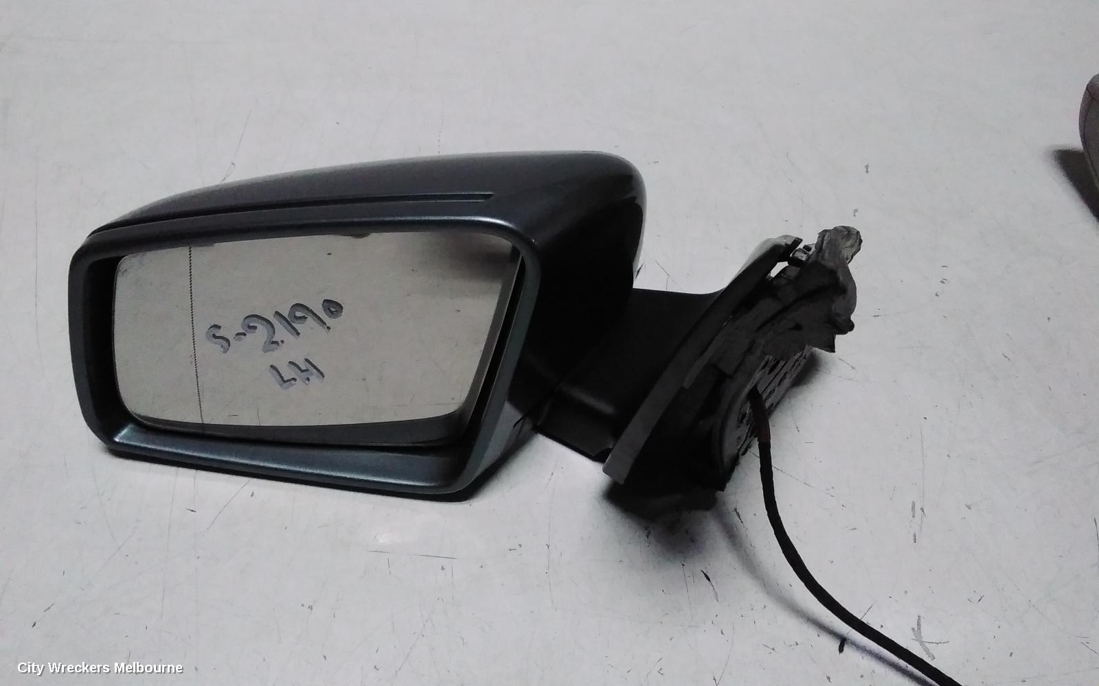 MERCEDES C CLASS LEFT DOOR MIRROR, C204, MANUAL FOLD, NON AUTO DIM, NON  BLIND SPOT, NON MEMORY, 05/2011 - 04/2015 - Image 1