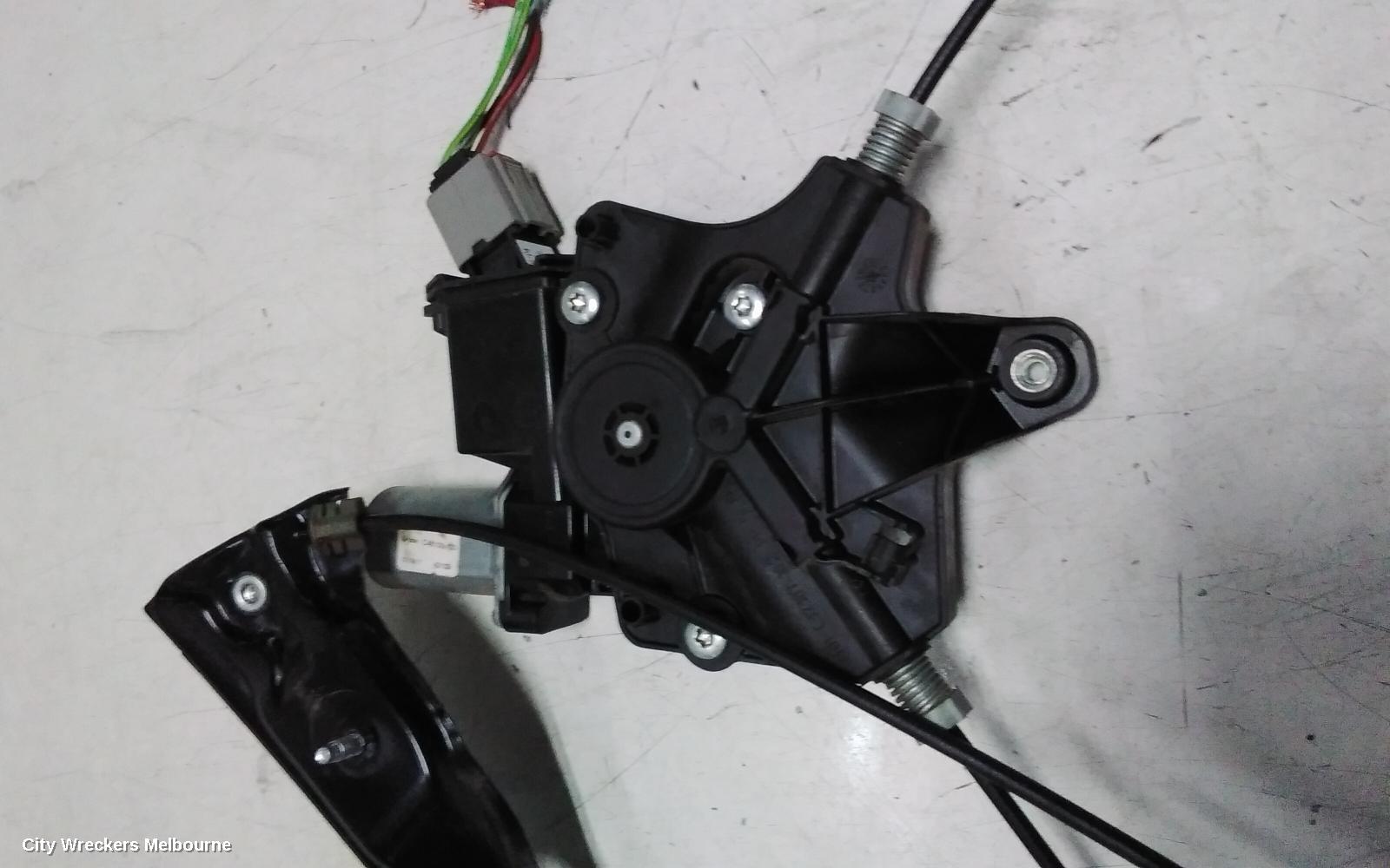 HOLDEN ASTRA RIGHT FRONT WINDOW REG/MOTOR, BK-BL, DOOR REG ASSY (REG AND MOTOR), 5DR HATCH/SEDAN, 09/2016 - 12/2020 - Image 3