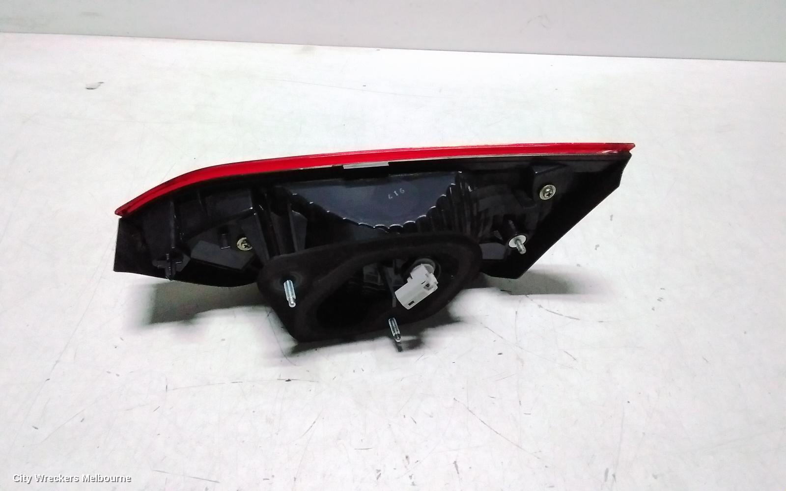 TOYOTA CAMRY REAR GARNISH, BOOTLID LAMP (LH SIDE), HALOGEN TYPE, XV70, 09/2017 - 01/2021 - Image 3