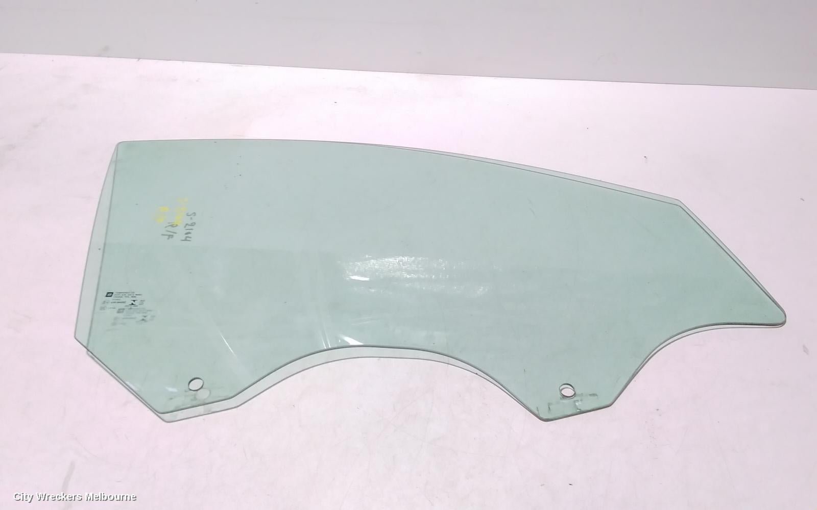 HOLDEN EQUINOX RIGHT FRONT DOOR WINDOW, EQ, 09/2017 - 12/2020 - Image 1