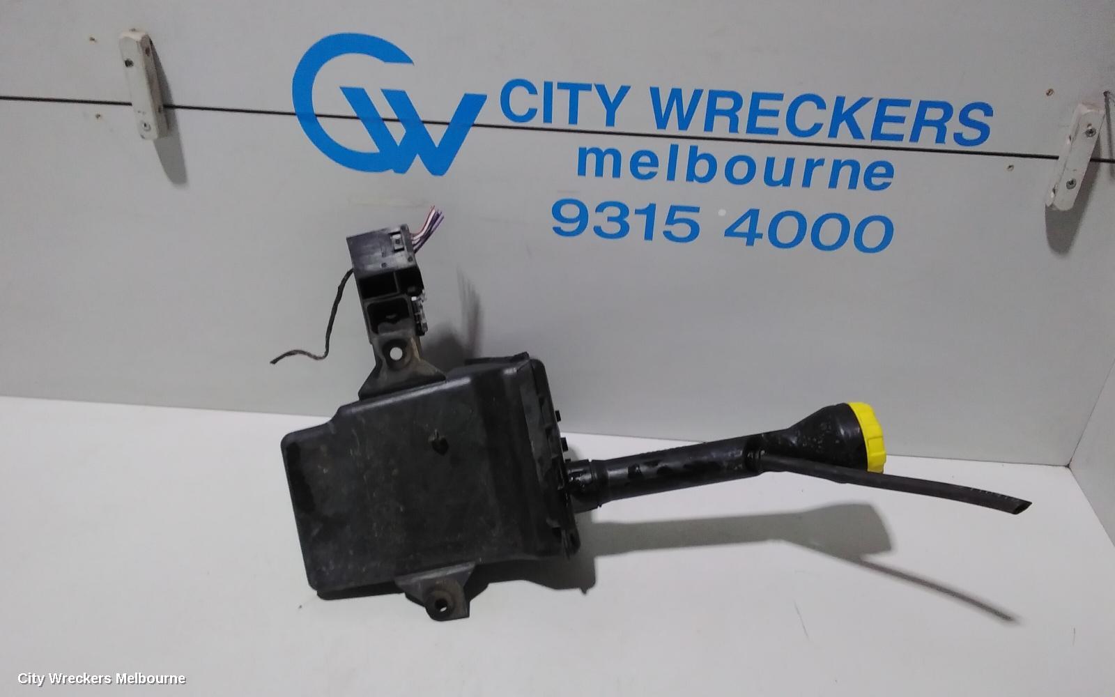 HOLDEN COMMODORE WASHER BOTTLE, VE, SEDAN/UTE , 08/2006 - 04/2013 - Image 3