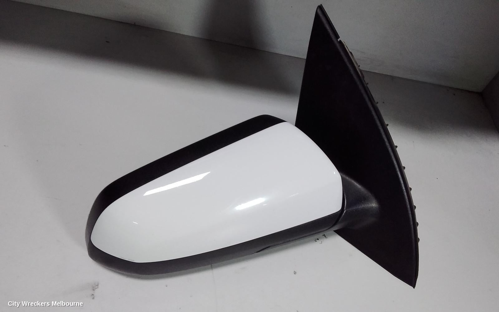 HOLDEN COMMODORE RIGHT DOOR MIRROR, VF, COLOUR CODED/BLACK, NON BLINDSPOT TYPE, 05/2013 - 12/2017 - Image 2