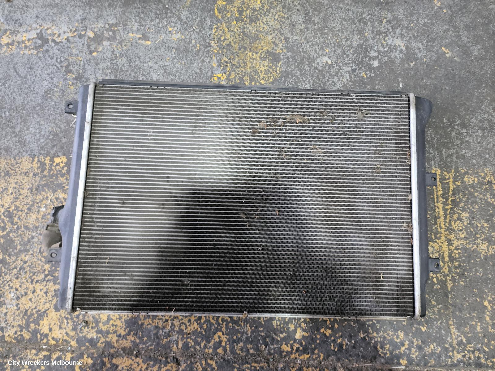 VOLKSWAGEN CADDY RADIATOR, AUTO, 1.6, TURBO DIESEL, 2K, 12/2010 - 11/2015 - Image 3