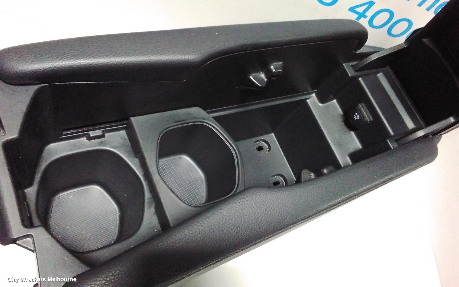 HONDA CIVIC CONSOLE, 10TH GEN, CENTRE CONSOLE ASSY, LEATHER, NON RED STITCHING, 05/2016 - 08/2021 - Image 3