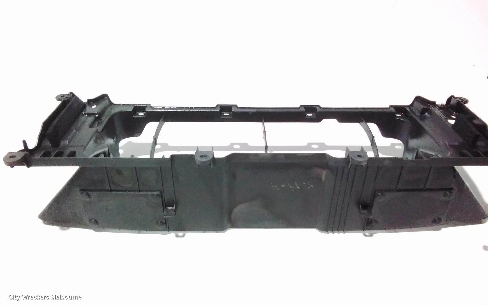 HYUNDAI GENESIS, DH, 11/2014 - 01/2018, AIR GUIDE: 92138 - Image 3