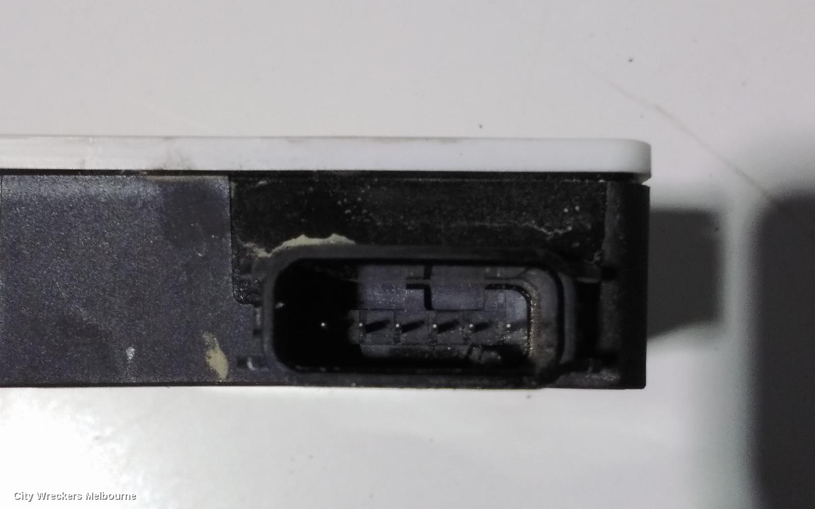MERCEDES CLA CLASS, C117, 10/2013 - 02/2019, RH  A0009052504 RADAR SENSOR BLIND SPOT CONTROL MODULE: 89989 - Image 3