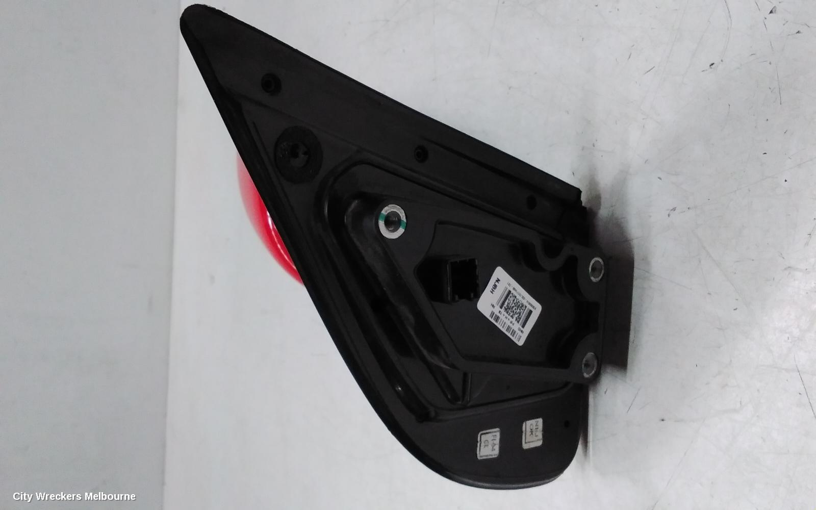 HYUNDAI I20 RIGHT DOOR MIRROR, PB, POWER FOLDING, W/ FLASHER TYPE, 03/2012 - 12/2015 - Image 2