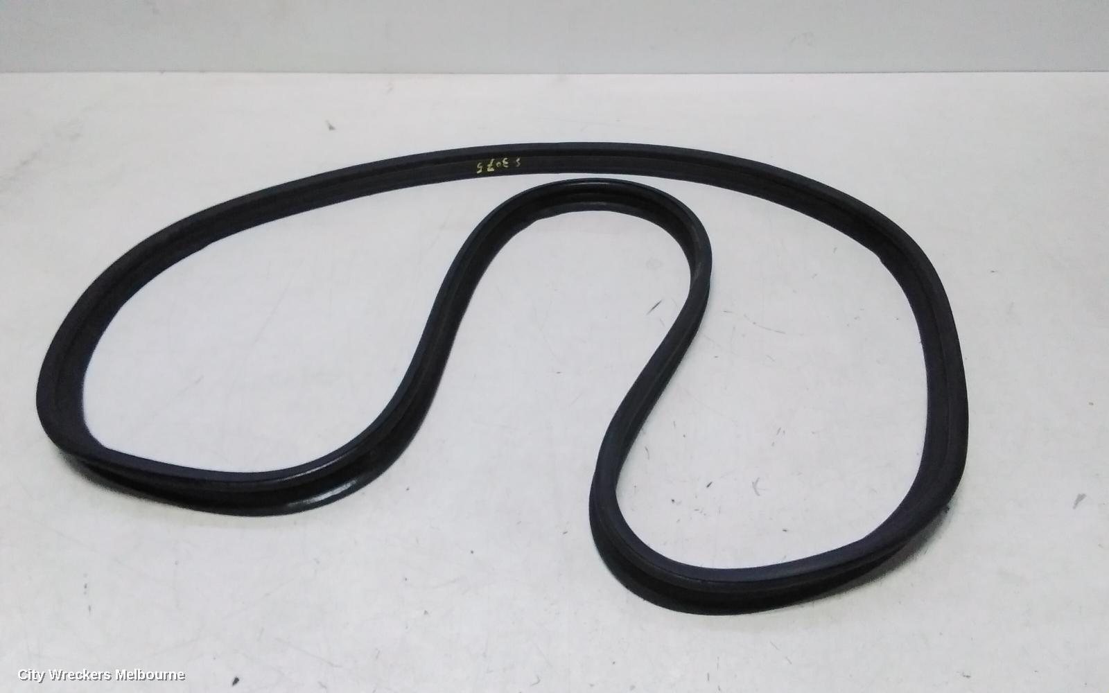 KIA SORENTO SEAL, TAILGATE RUBBER SEAL : 139129, UM, 03/2015 - 02/2020 - Image 2