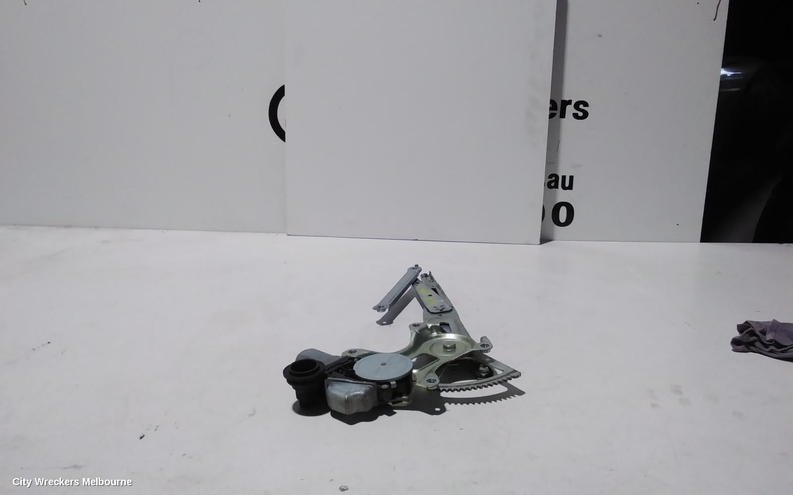 TOYOTA PRIUS RIGHT REAR WND REG/MOTOR, ZVW30R, POWER, 07/2009 - 12/2015 - Image 3
