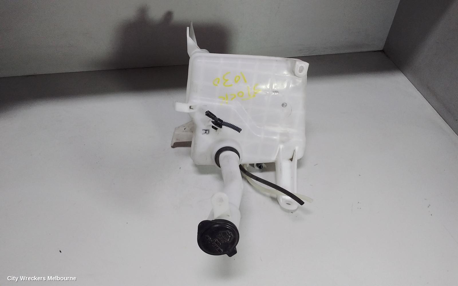 TOYOTA COROLLA WASHER BOTTLE, ZRE182R, HATCH, NON H/LAMP WASHER TYPE, 10/2012 - 06/2018 - Image 2