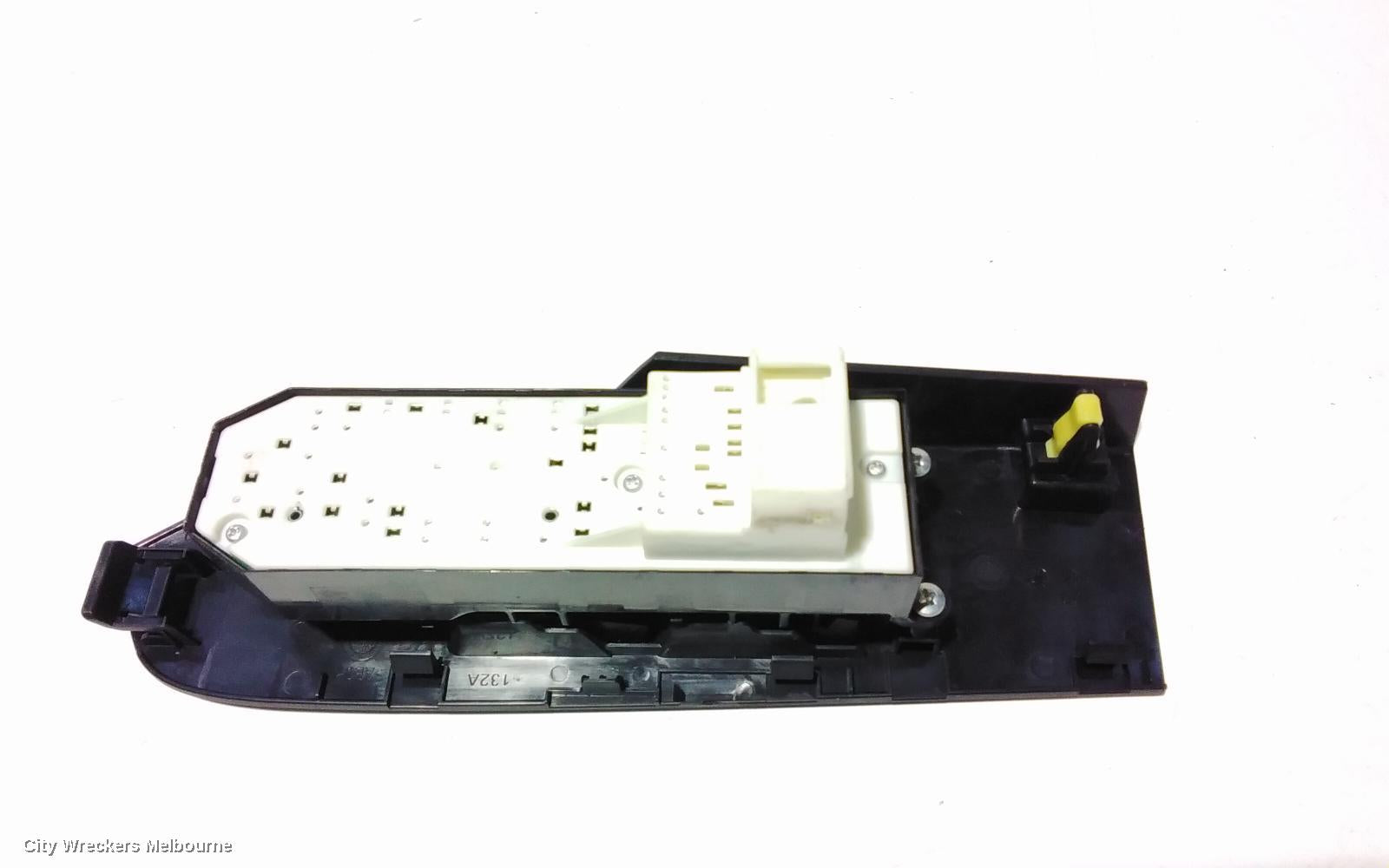 TOYOTA COROLLA PWR DR WIND SWITCH, RH FRONT (MASTER SWITCH), ZRE182R, HATCH, STANDARD, 03/2015 - 06/2018 - Image 3