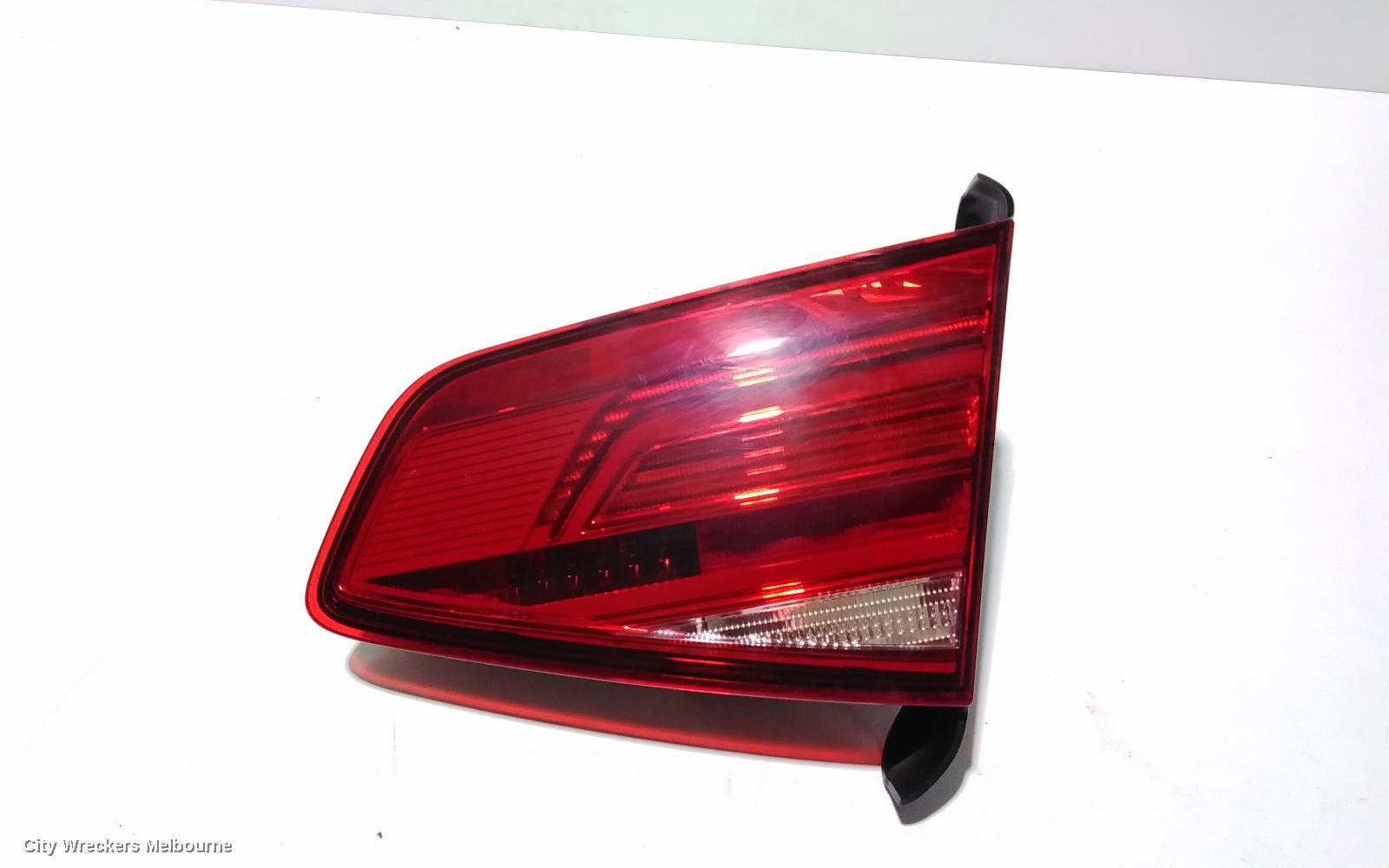 VOLKSWAGEN PASSAT REAR GARNISH, BOOTLID LAMP (RH SIDE), B8/MK7, 06/2015 - 10/2019 - Image 1