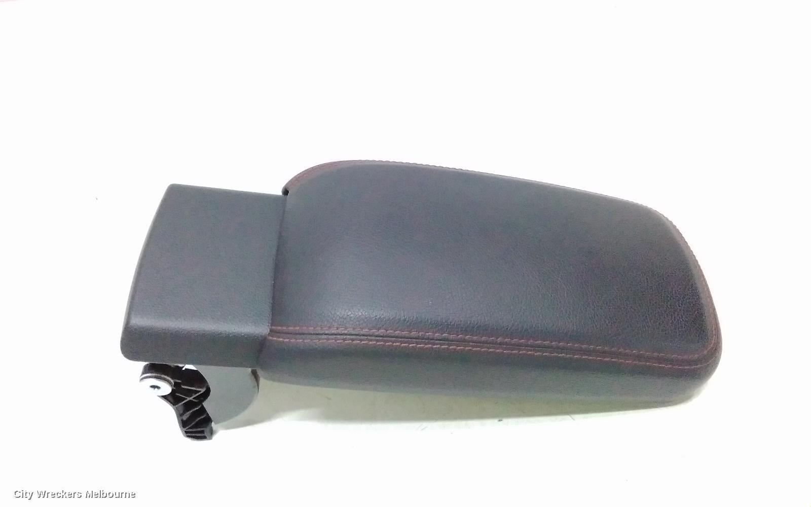 MERCEDES CLA CLASS CONSOLE, C117, 10/2013 - 02/2019 - Image 1