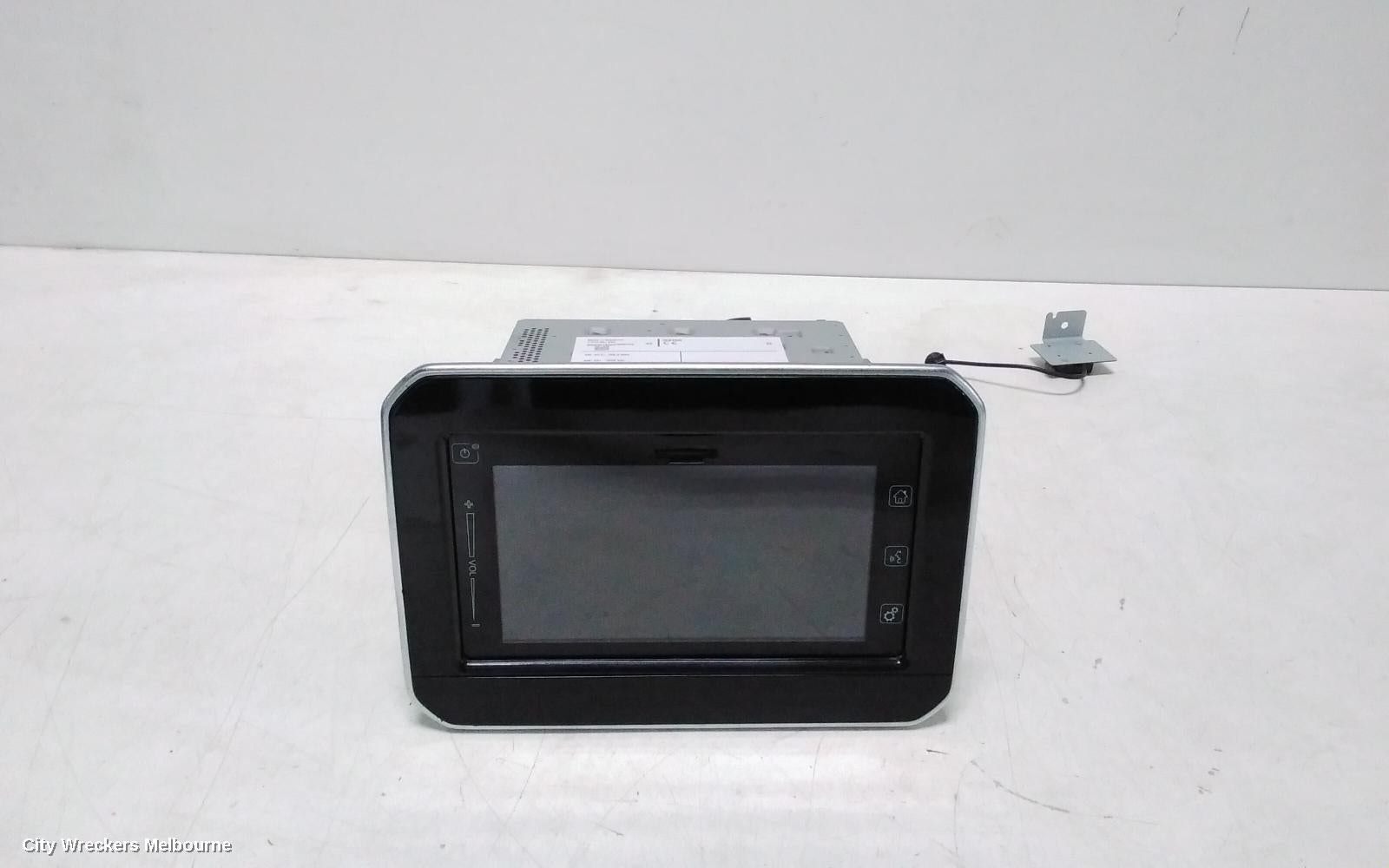SUZUKI IGNIS RADIO/CD/DVD/SAT/TV, DISPLAY UNIT, 7IN TOUCH SCREEN, SAT NAV TYPE, MF, 11/2016 ONWARDS - Image 1