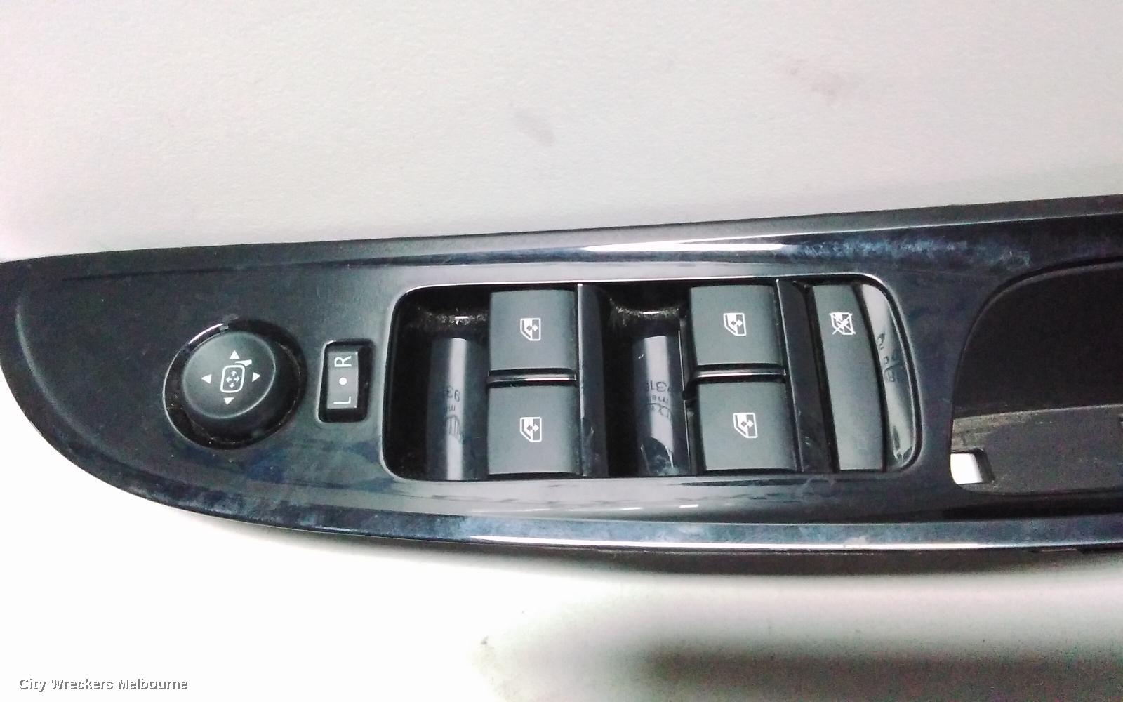 HOLDEN COMMODORE PWR DR WIND SWITCH, RH FRONT (MASTER SWITCH), VF, BLACK, 4 SWITCH TYPE, 05/2013 - 12/2017 - Image 2