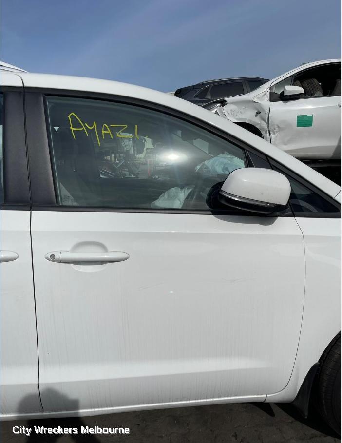 KIA CARNIVAL/GRAND CARNIVAL RIGHT REAR DOOR, YP, MANUAL SLIDING TYPE, 02/2015 - 10/2020 - Image 3