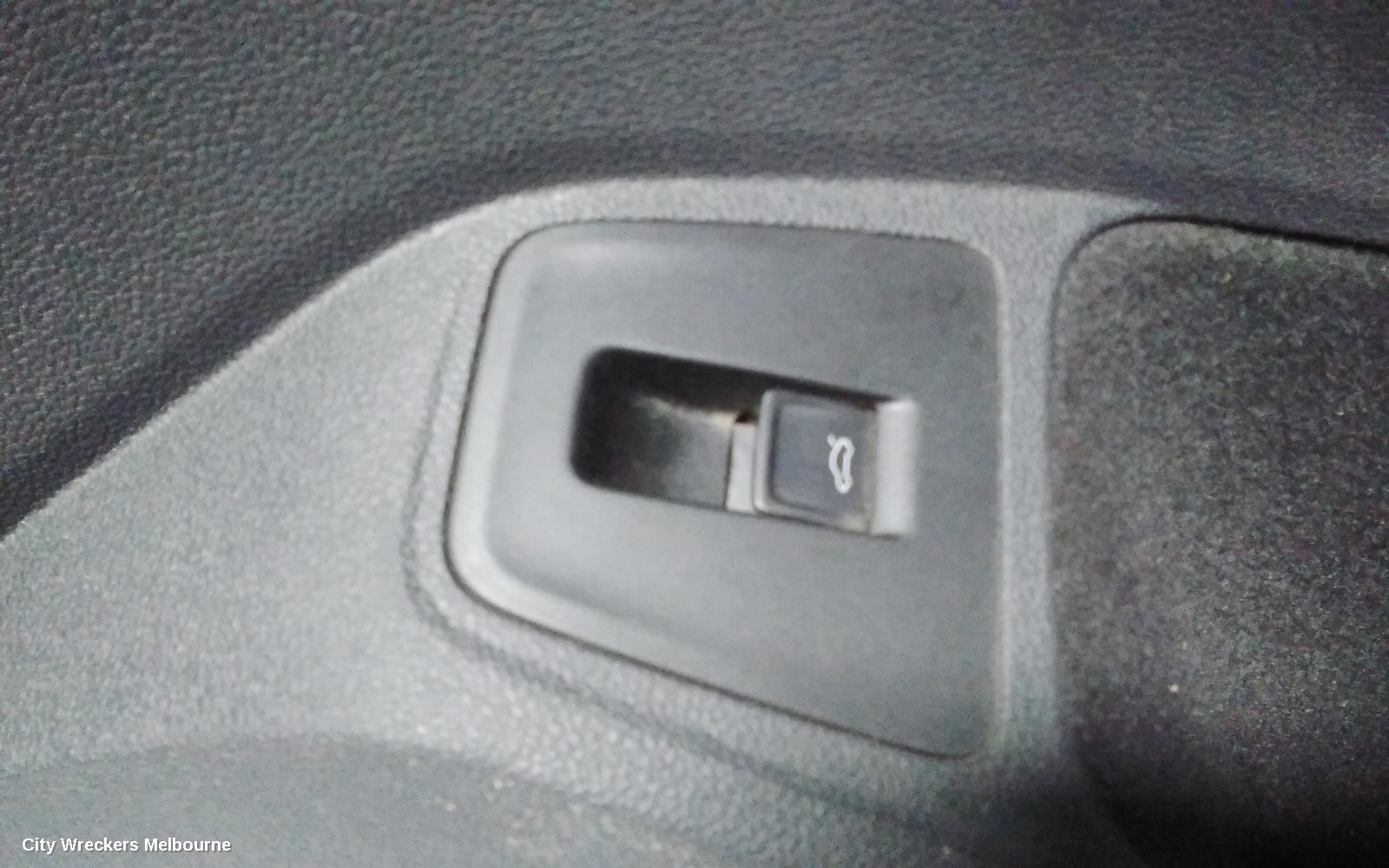 VOLKSWAGEN TIGUAN DOOR TRIM, RH FRONT, 5NA, 06/2016 ONWARDS - Image 2