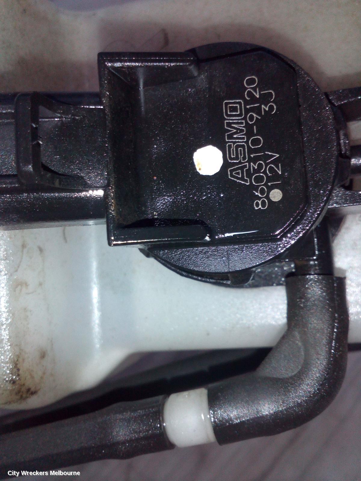 MAZDA CX7 WASHER BOTTLE, ER, RH SIDE, PETROL, 11/2006 - 02/2012 - Image 1