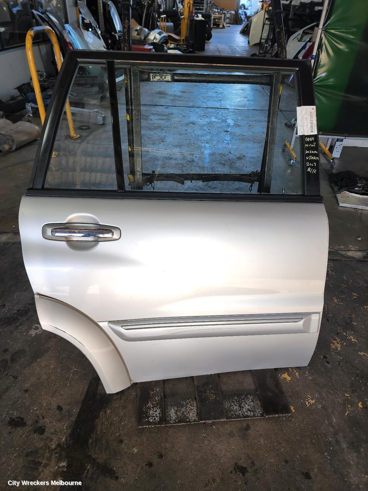 SUZUKI VITARA RIGHT REAR DOOR, 5DR WAGON, GRAND VITARA, 04/1998 - 07/2005 - Image 1