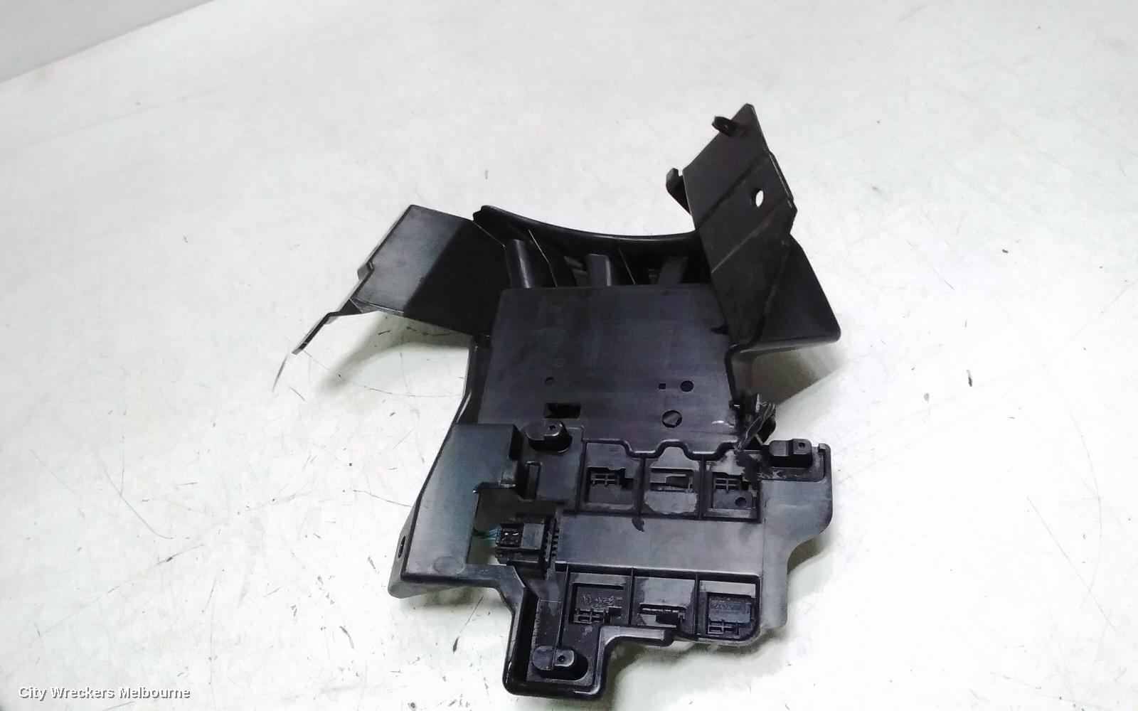LAND ROVER DISCOVERY SPORT, L550, 01/2015 ONWARDS, K8D2-14F152-AL BLIND SPOT CONTROL MODULE  RHR: 143007 - Image 3