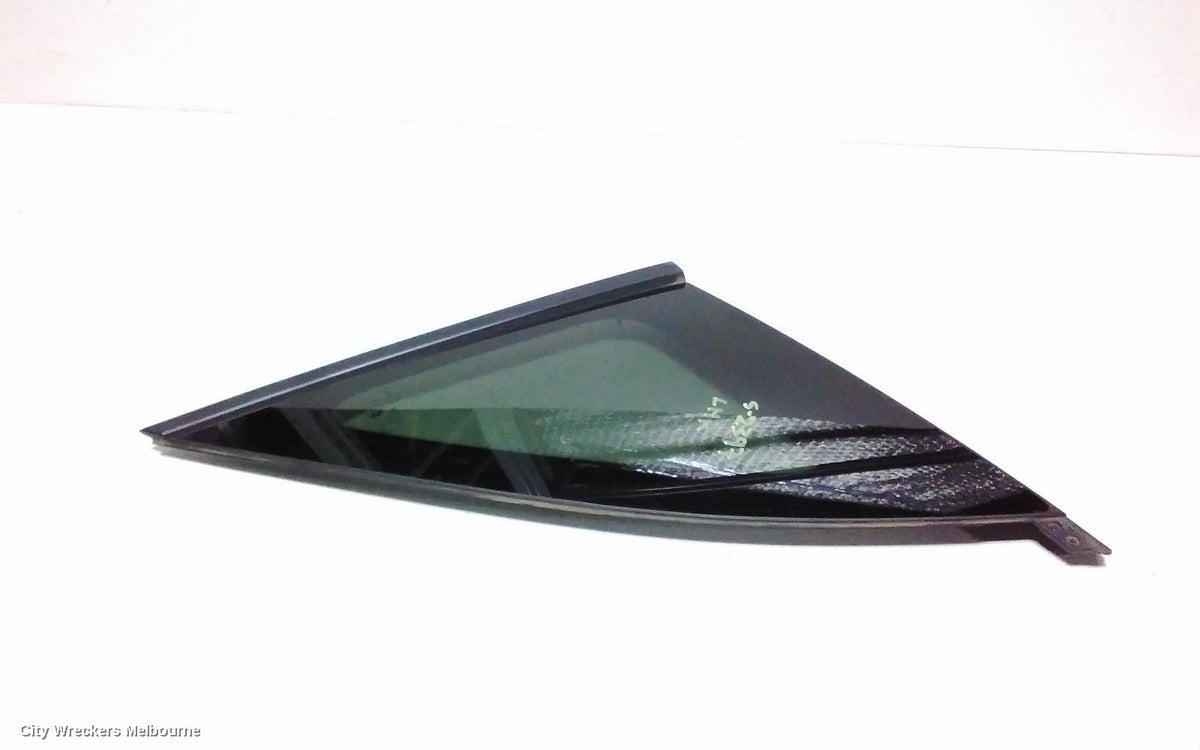 HYUNDAI TUCSON LEFT REAR SIDE GLASS, NX4, PRIVACY TINT TYPE, 02/2021 ONWARDS - Image 1