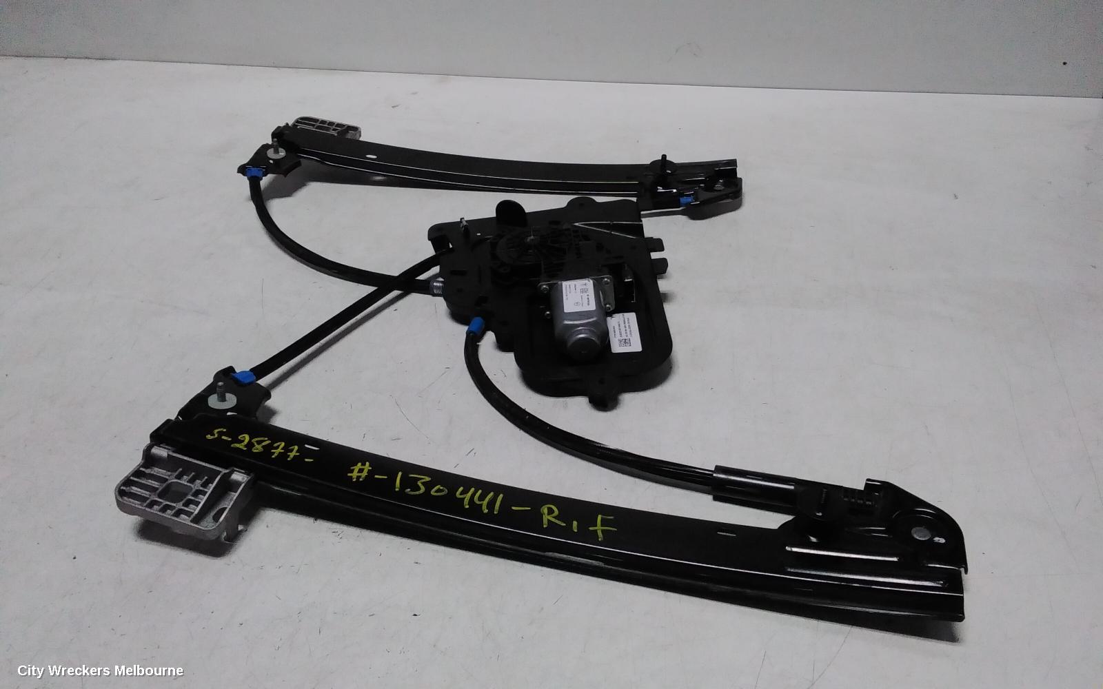TESLA MODEL 3 RIGHT FRONT WINDOW REG/MOTOR, 1ST GEN, 06/2019 ONWARDS - Image 2