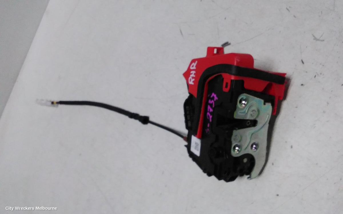 KIA SORENTO DOOR/BOOT/GATE LOCK, RIGHT REAR DOOR LOCK, NON POWER CHILD SAFETY TYPE, MQ4, 02/2020 ONWARDS - Image 2