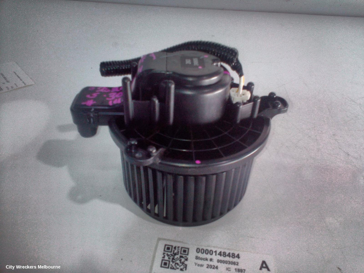 SUZUKI SWIFT HEATER FAN MOTOR, UZ, 12/2023 ONWARDS - Image 1