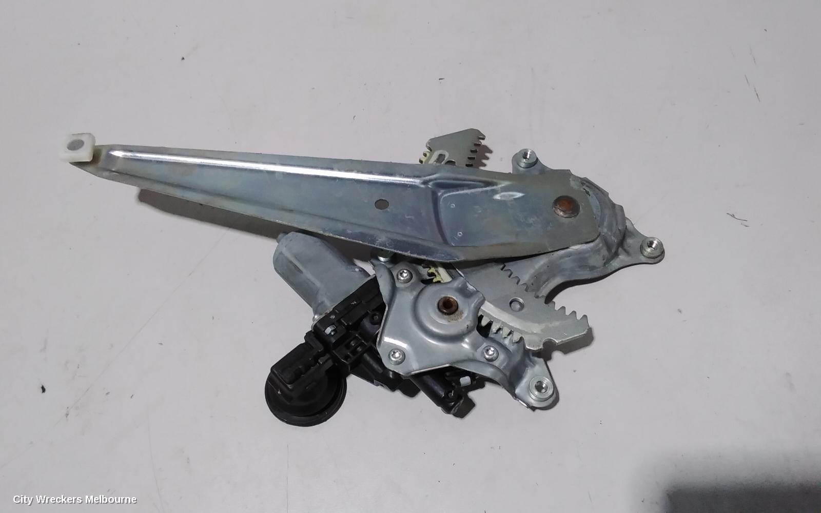 TOYOTA COROLLA RIGHT REAR WND REG/MOTOR, ZRE182R, HATCH, 10/2012 - 06/2018 - Image 3